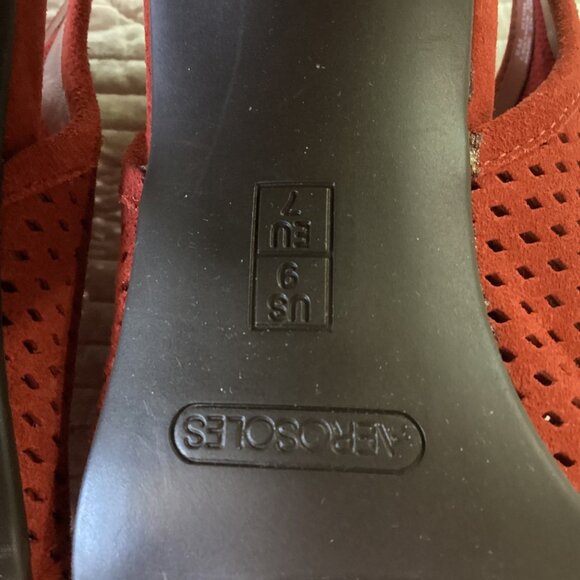 New Aerosoles Perforated Suede Sandals Women’s size 9 Slingback Heeled - Picture 7 of 11